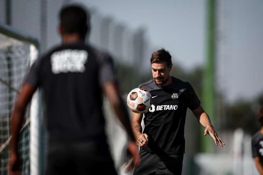 Coates integrou treino leonino