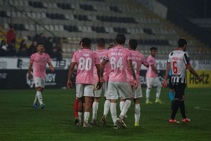 Liga 3: Amarante entra a vencer o Varzim (1-2) na fase de subida