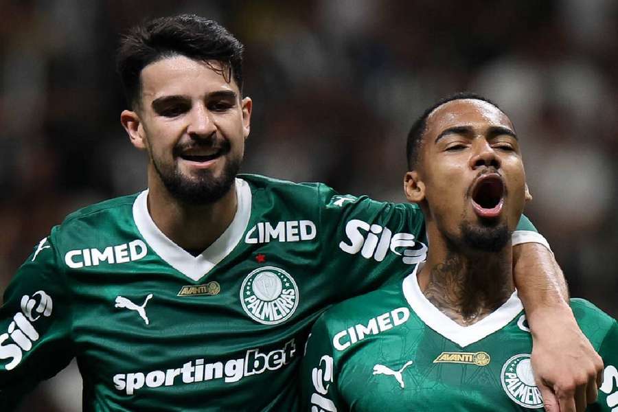 Flaco López e Allan aniquilaram o Galo no 1° tempo Flaco López e Allan aniquilaram o Galo no 1° tempo