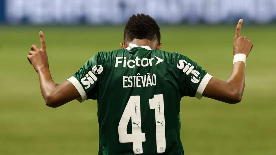 Estêvão foi o destaque palmeirense em 7ª vitória consecutiva na temporada Estêvão foi o destaque palmeirense em 7ª vitória consecutiva na temporada