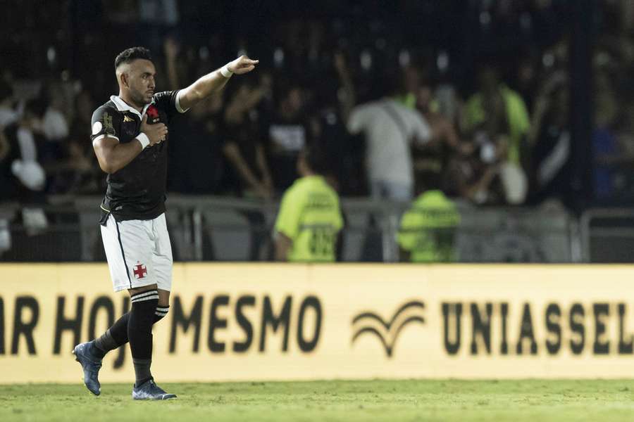 Payet vibra com gol da vitória do Vasco