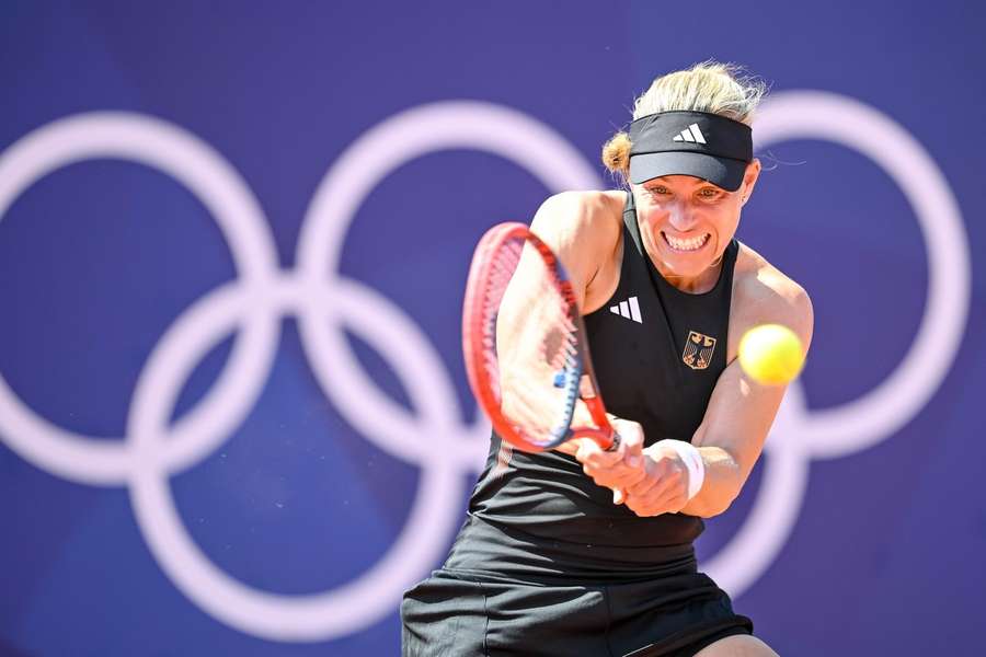 Kerber hat ihr Karriereende nach hinten verschoben und steht im Olympia-Achtelfinale.