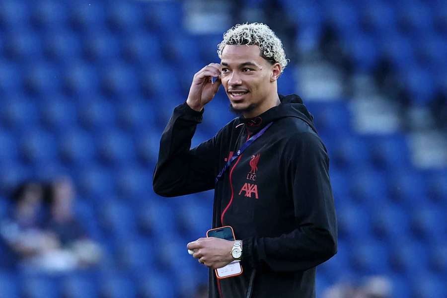 Hugo Ekitiké se zranil při zápase Ligy mistrů s PSG.