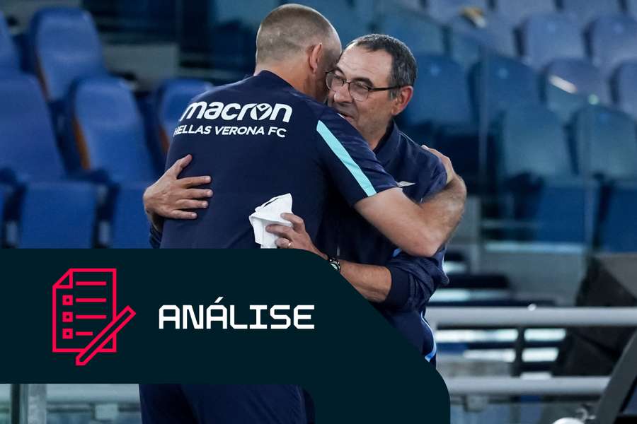 Um abraço entre Tudor, então treinador do Verona, e Sarri, treinador da Lazio Um abraço entre Tudor, então treinador do Verona, e Sarri, treinador da Lazio