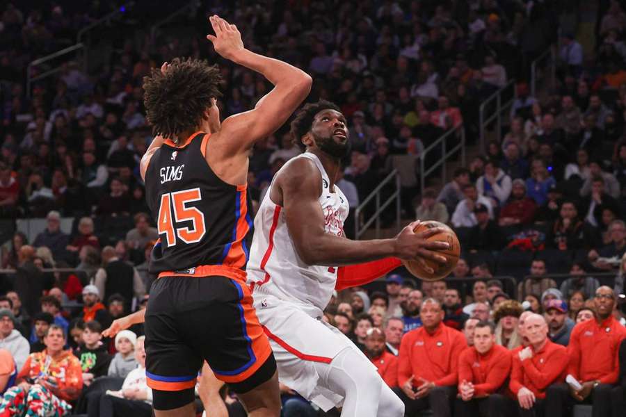 Embiid "congela" Nova York e Sixers batem os Knicks no Garden