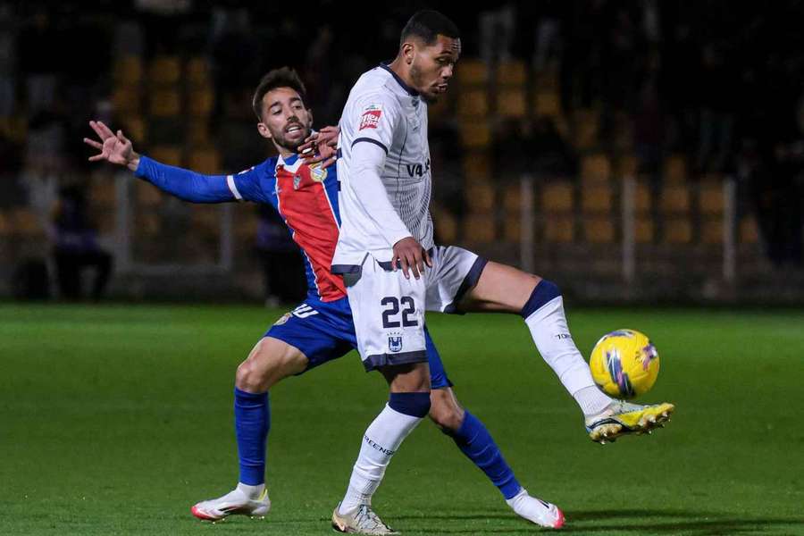 Duelo intenso em Alverca