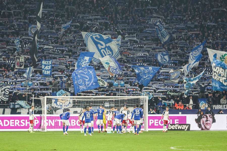 Der Abstieg von Schalke 04 hat den Zuschauer-Boom zusätzlich befeuert.
