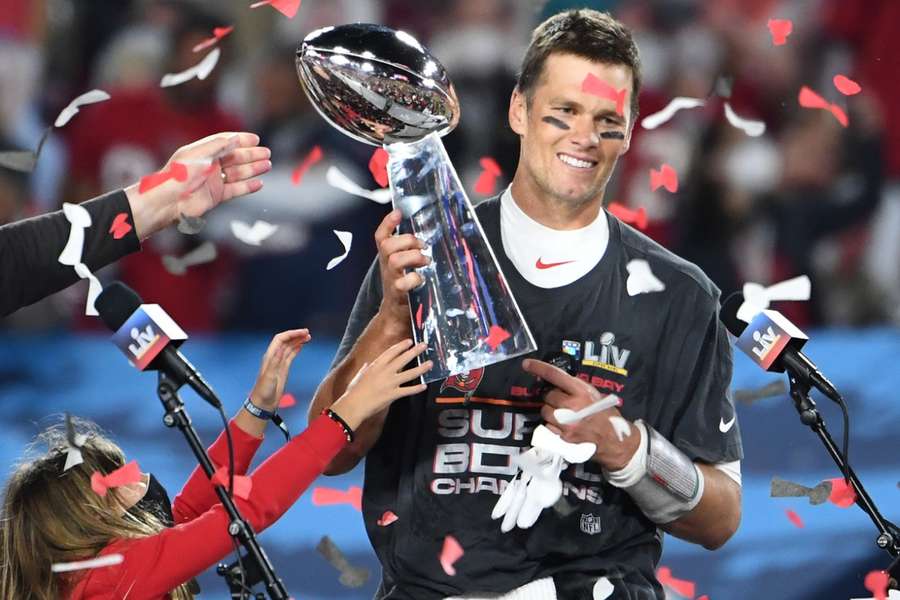 Tom Brady - the oldest player to ever win the Super Bowl - has become an obsession for Irish talisman Johnny Sexton