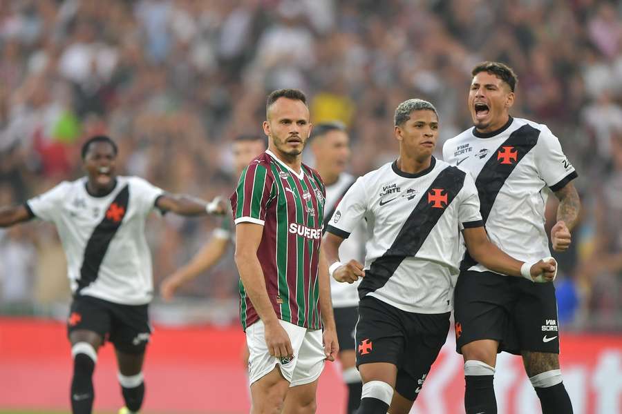 Renê perdeu pênalti no começo de Fluminense x Vasco