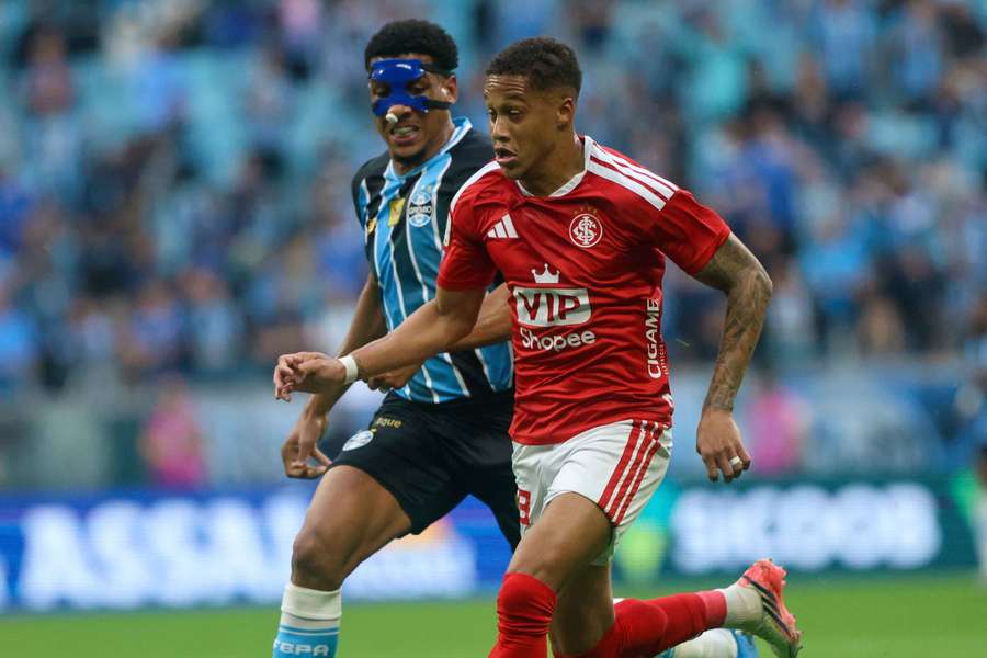 Inter e Grêmio proporcionaram um espetáculo pobre Inter e Grêmio proporcionaram um espetáculo pobre