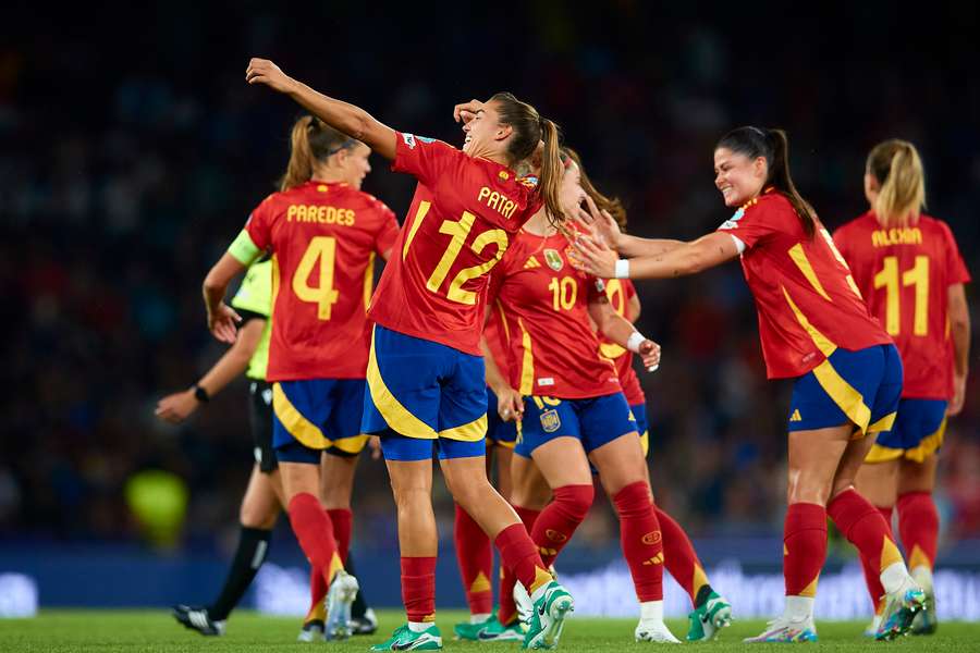 Patri Guijarro celebra su gol contra Italia