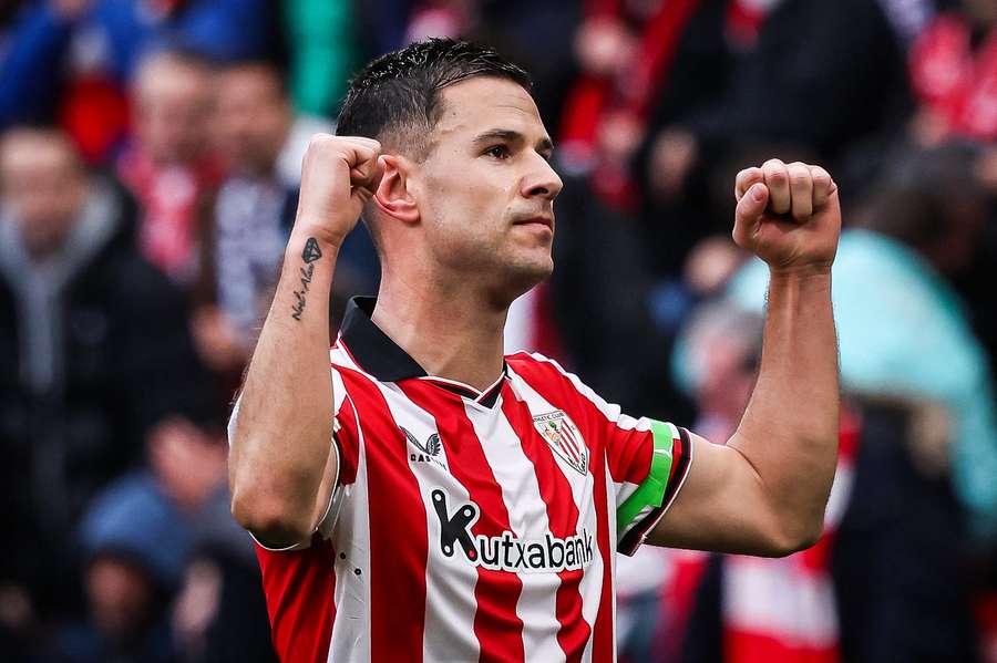 Gorka Guruzeta rozhodl dvěma góly o výhře Bilbaa nad Elche 2:1.