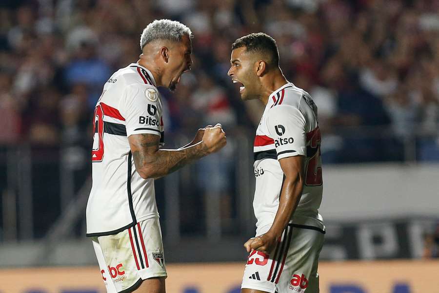 Luciano comemora gol decisivo contra o Cruzeiro