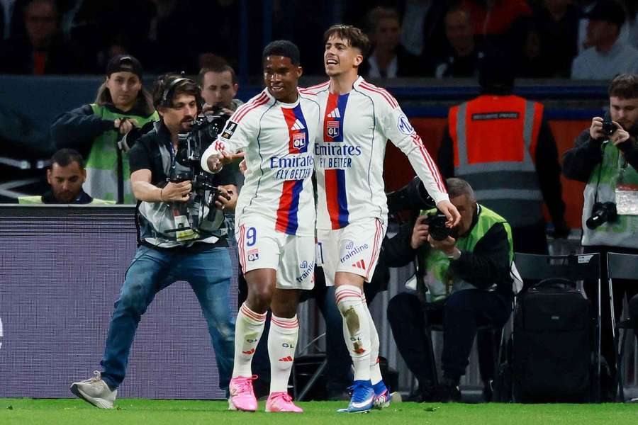 Porażka PSG z Lyonem, kolejny błysk Endricka. Rennes górą w "polskim" meczu