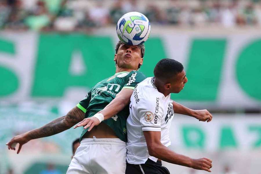 Botafogo e Palmeiras se enfrentam em duelo sem favorito nas oitavas da Libertadores