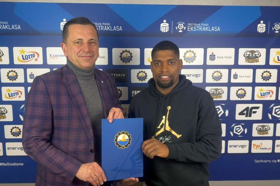 Grał dla Benfiki, Monaco, Wolverhampton i Lille, a teraz Cavaleiro trafia do Stali Mielec