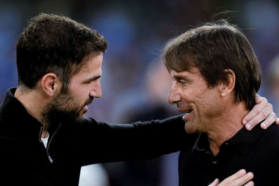 Fabregas e Conte si salutano prima di Napoli-Como