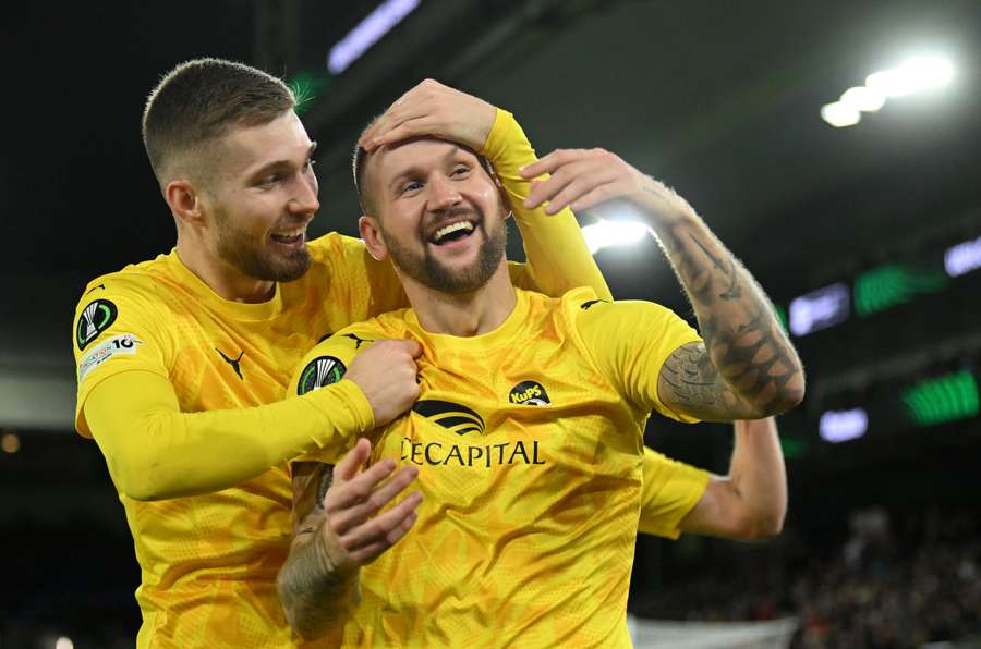 Piotr Parzyszek z KuPS Kuopio świętuje zdobycie pierwszej bramki Piotr Parzyszek z KuPS Kuopio świętuje zdobycie pierwszej bramki