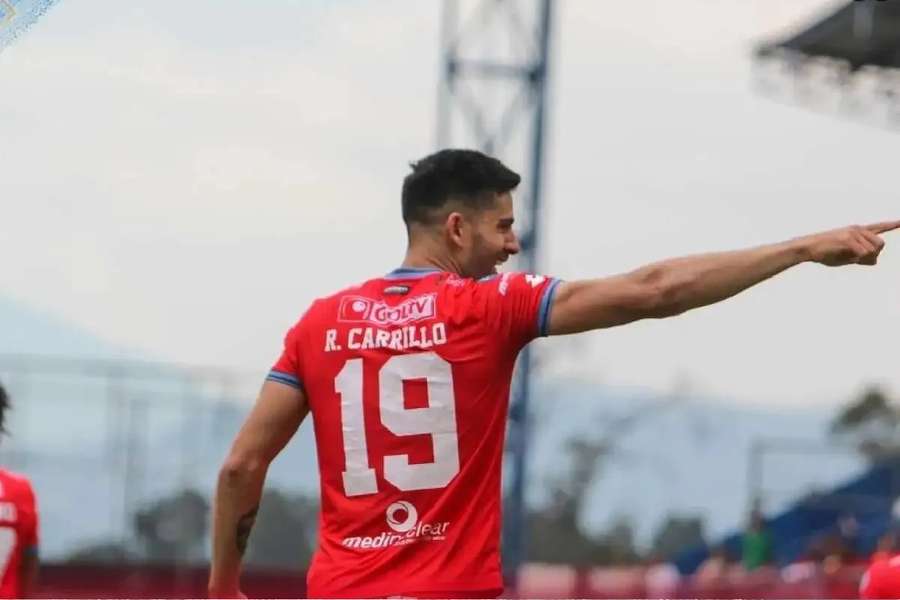 O avançado, de 26 anos, representava o El Nacional