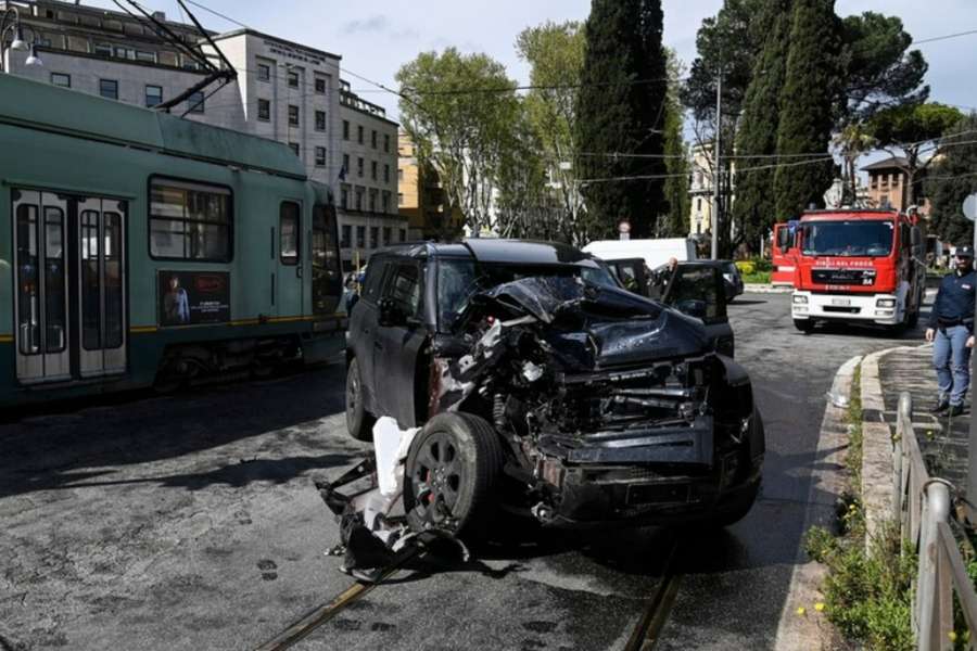 Carro de Immobile ficou destruído após acidente