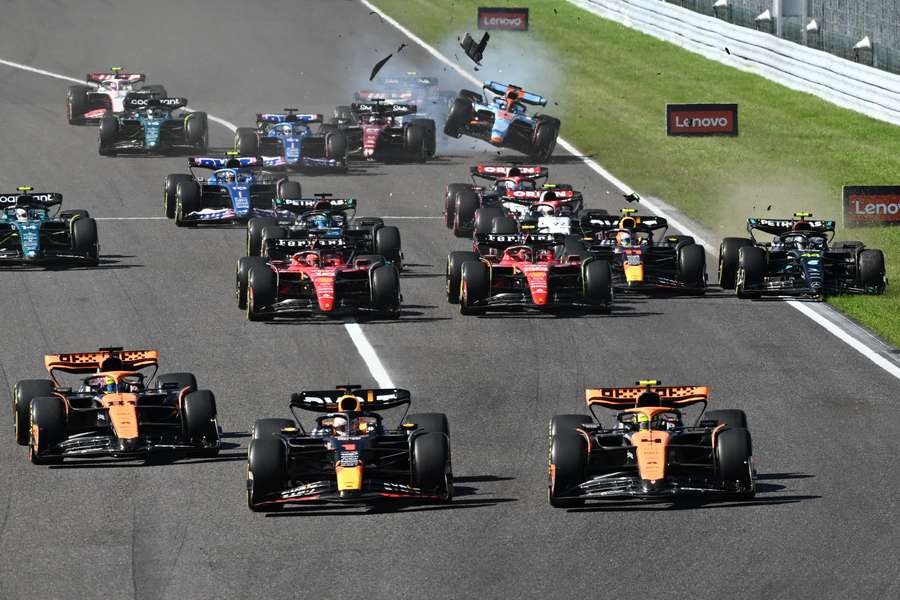 F1, GP Japão: Verstappen 'voa' em Suzuka e lidera segundo treino livre