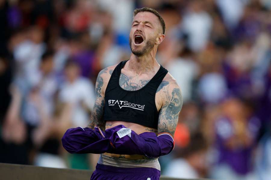 Adam Taggart scoring a goal for Perth Glory in March.