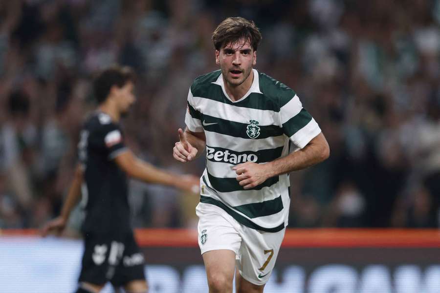 Fotis Ioannidis participou nos três golos do Sporting diante do Vitória SC: assistiu um e assinou um "bis" Fotis Ioannidis participou nos três golos do Sporting diante do Vitória SC: assistiu um e assinou um "bis"