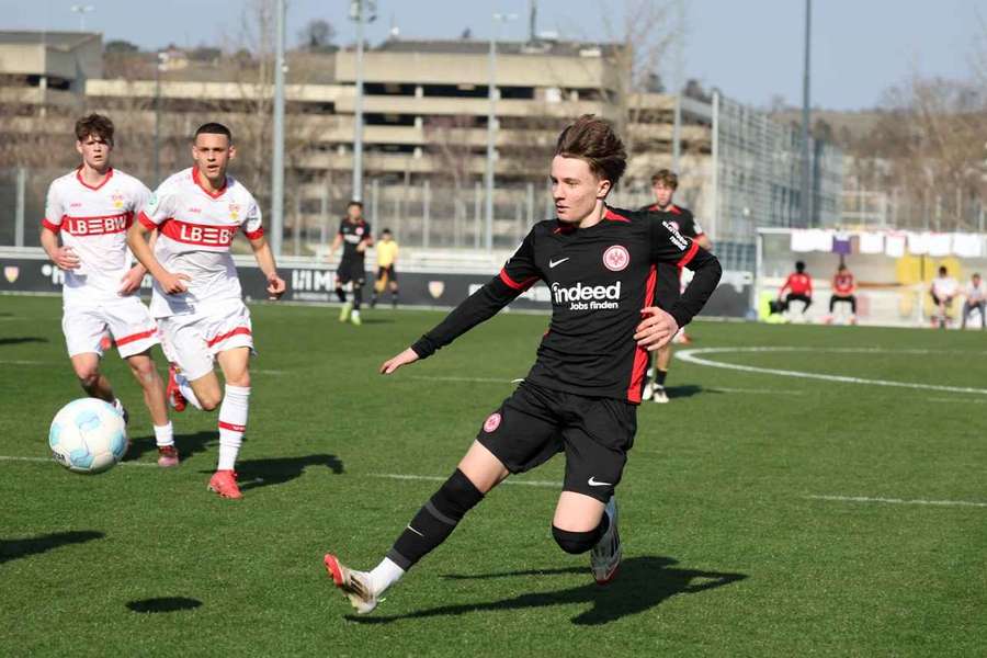 Niko Ilicevic (M.) ist eines der größten Talente in der Nachwuchsabteilung von Eintracht Frankfurt 
