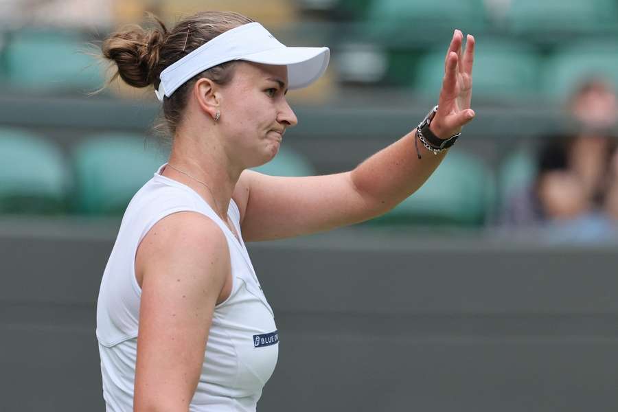 Barbora Krejčíková ve Wimbledonu definitivně končí.