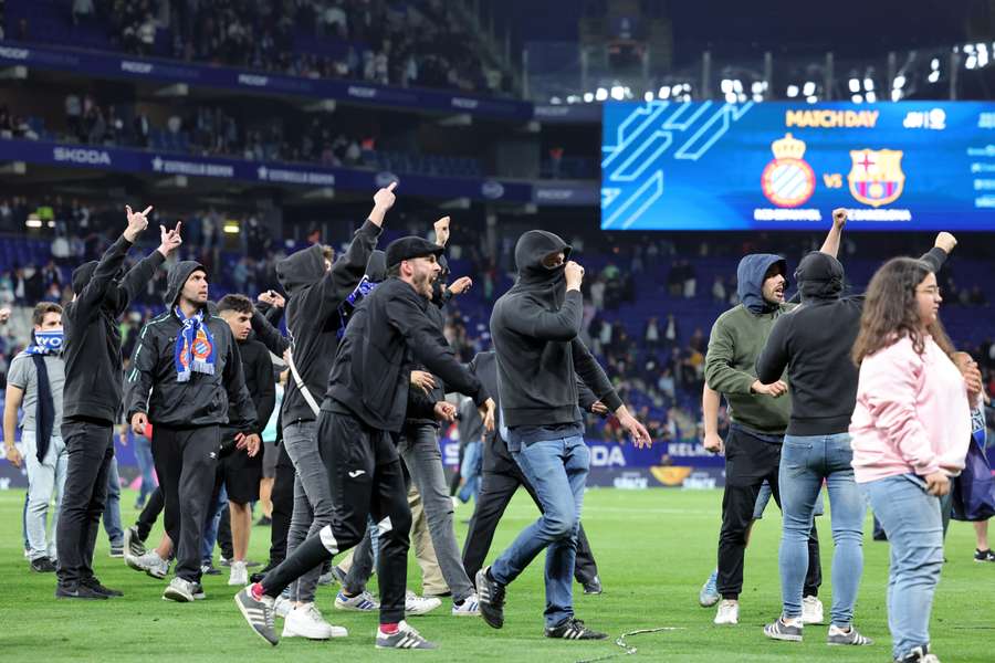 Ultras Espanyolu nezvládli oslavy Barcelony.