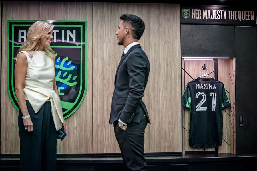 Danny Hoesen in gesprek met Koningin Máxima bij Austin FC