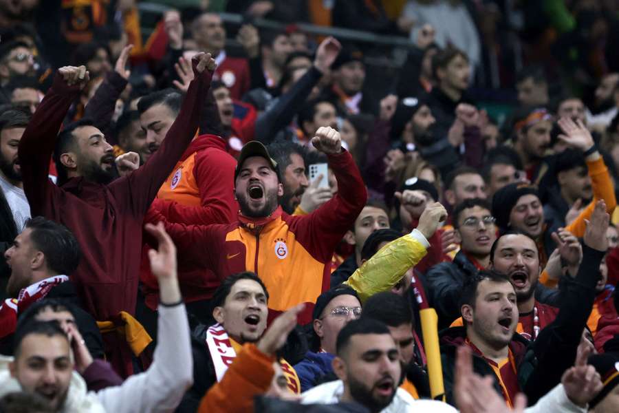 Det bliver ikke tilladt at vise support til Galatasaray andre steder end udebaneafsnittet