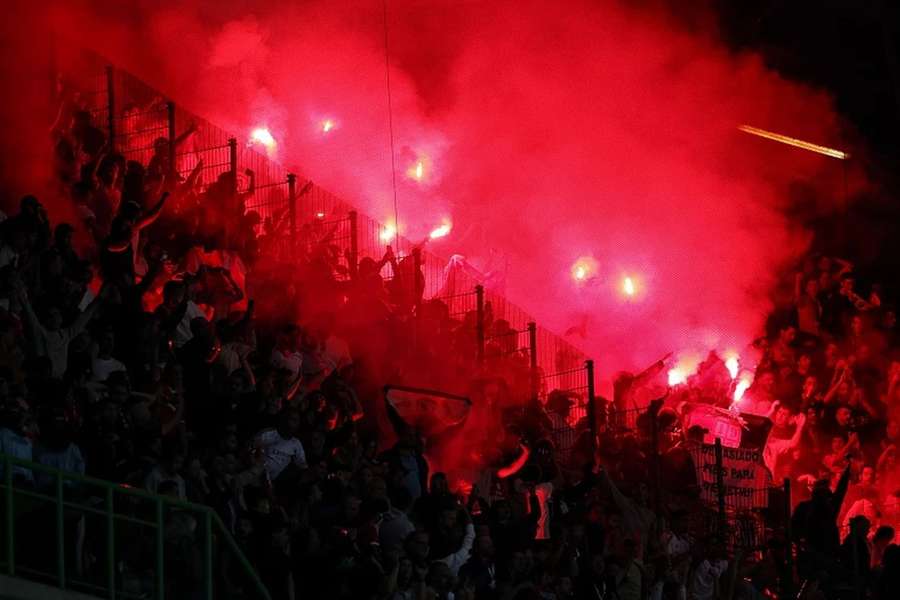 Dois elementos da claque Diabos Vermelhos agrediram as vítimas junto ao Estádio José Alvalade