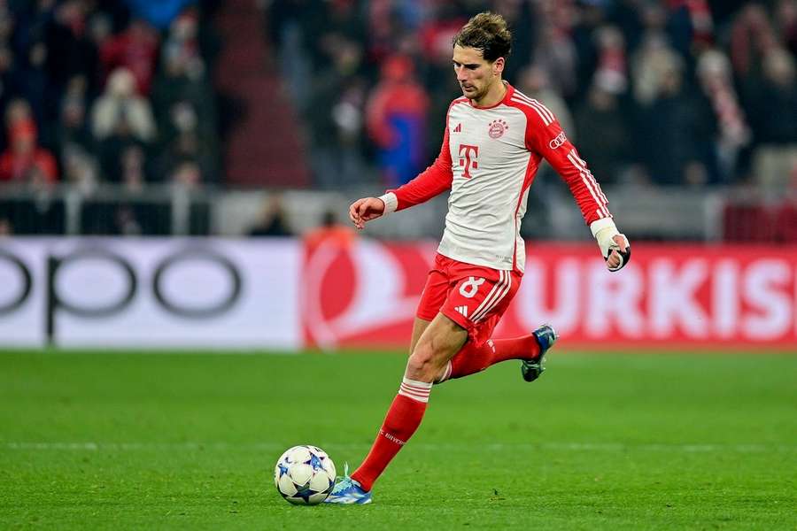 Leon Goretzka será utilizado como central, sempre que necessário