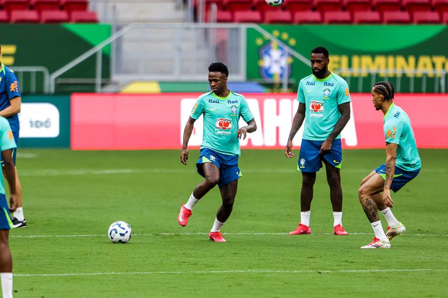 Vinicus Jr, durante un entrenamiento de Brasil