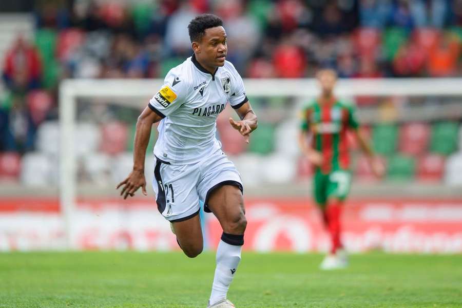 Geny Catamo ao serviço do Vitória SC