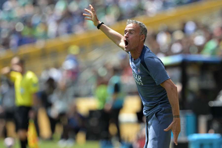 Luis Enrique face à Seattle lundi.