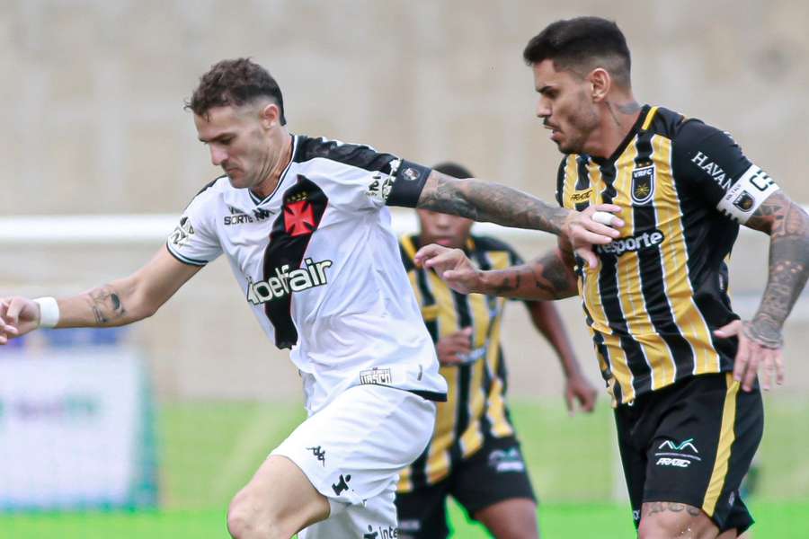 Vegetti se isolou na artilharia do Carioca, com cinco gols em quatro jogos