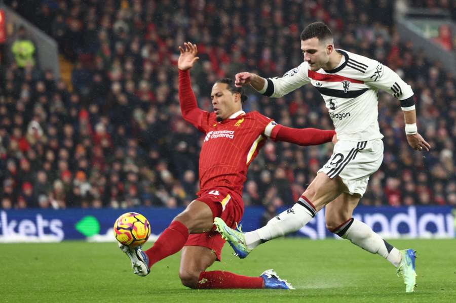 Manchester United zatrzymuje Liverpool po szalonym meczu