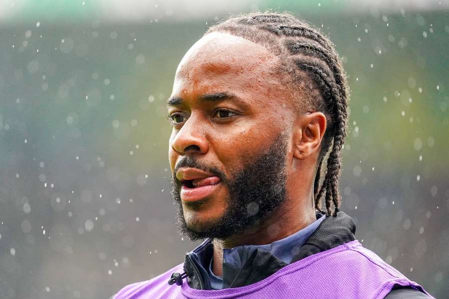Everse suggests "not fit" Sterling is "the biggest failure" in Feyenoord's history Everse suggests "not fit" Sterling is "the biggest failure" in Feyenoord's history