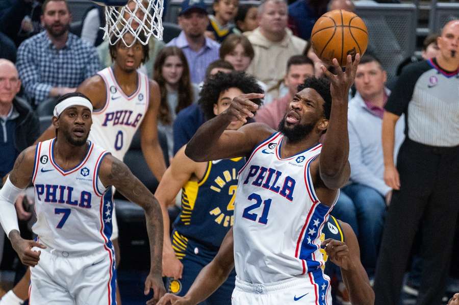 Embiid zažiaril pri výhre jeho Philadelphie.