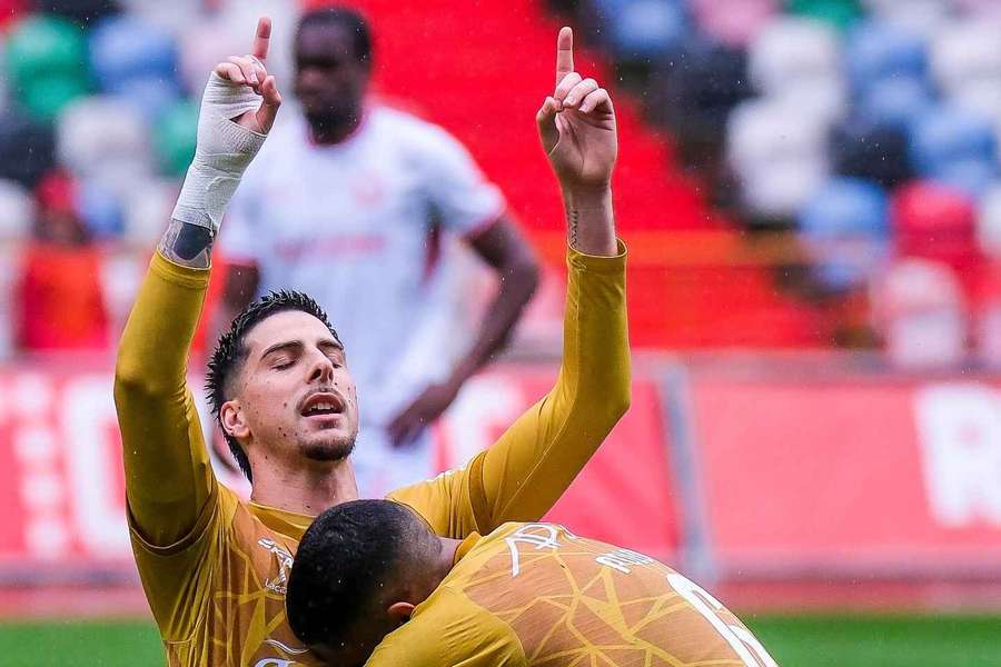 Vitória importantíssima do Farense