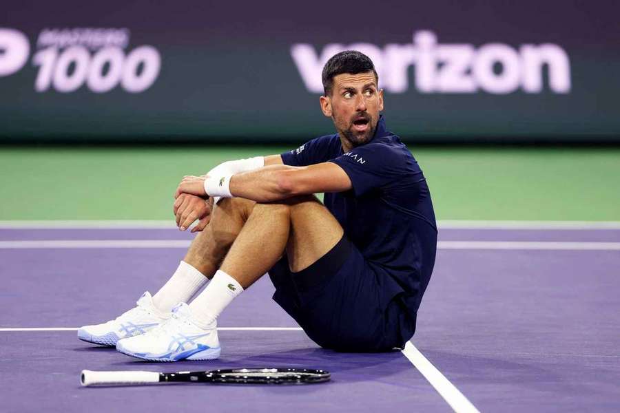 Novak Djokovič prohrál s Jackem Draperem.