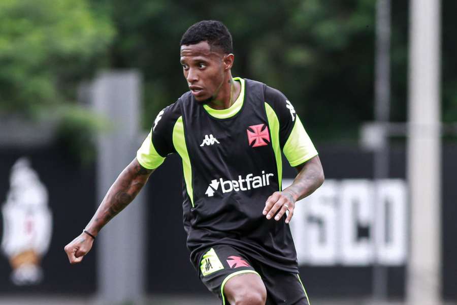 Tchê Tchê vira dúvida para semifinal do Carioca