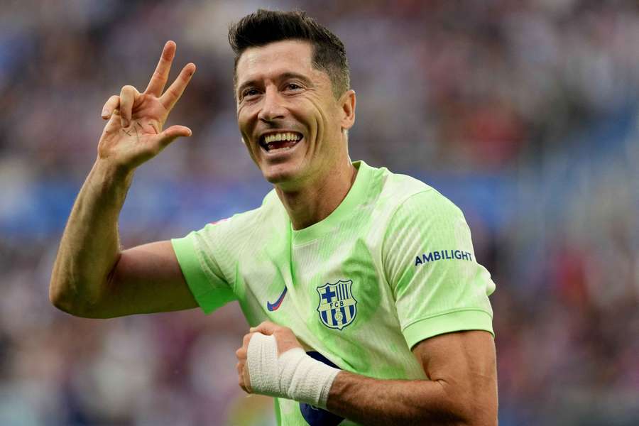 Robert Lewandowski marcó un hat-trick