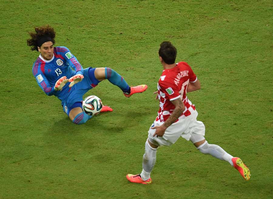 Ochoa v zápase proti Chorvatsku na MS 2014. Ochoa v zápase proti Chorvatsku na MS 2014.