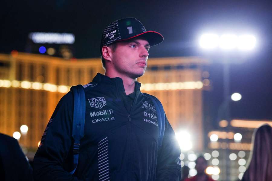 Verstappen arrives in Vegas