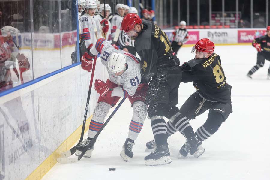 Unia przerwała serię GKS Katowice, kolejne wygrane GKS Tychy i Polonii