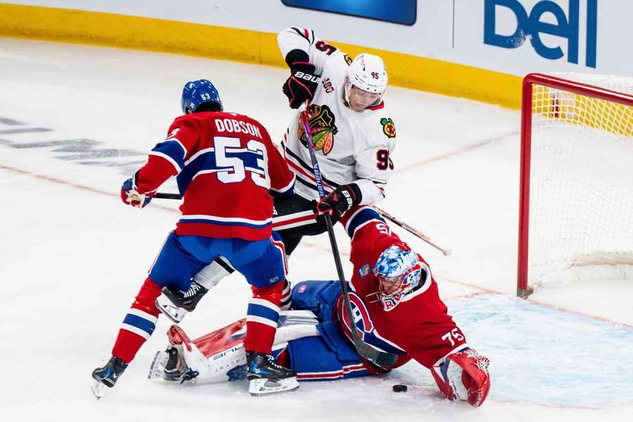 Zacha skóroval, ale Boston nestačil na Edmonton, Dobeš slavil výhru nad Chicagem