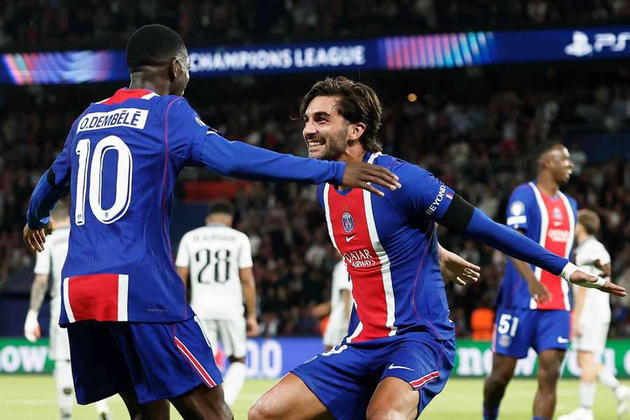 Ousmane Dembélé e Ferran Torres hanno spazzato via lo Slovan Bratislava Ousmane Dembélé e Ferran Torres hanno spazzato via lo Slovan Bratislava